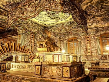 Hue Imperial City and Hai Van Pass Day Trip from Da Nang