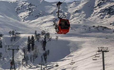 4-Day Nature and Culture Tour of Gulmarg and Pahalgam from Srinagar