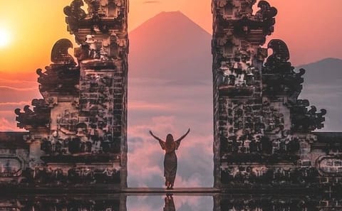 Lempuyang Temple and Tirta Gangga Tour in Karangasem