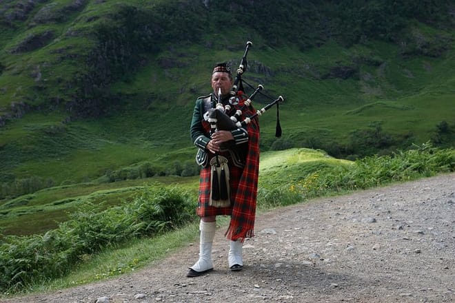 piper in Glencoe tours in the Highlands, Scotland