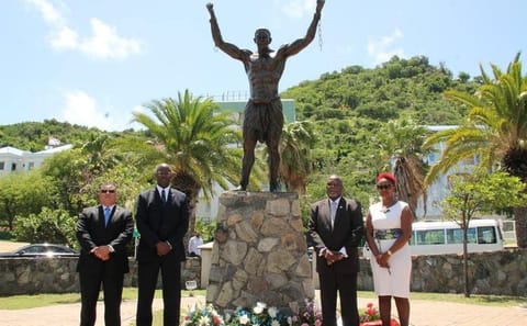 St. Maarten 6-Pack Island Tour with Cultural Insights