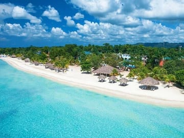 Doctors Cave Beach and Snorkeling Tour in Montego Bay