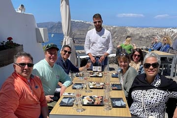 Private Wine Tour in 3 Wineries with 12 Wine Tastings and Tapas