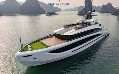 Luxury Day Cruise in Ha Long Bay and Lan Ha Bay