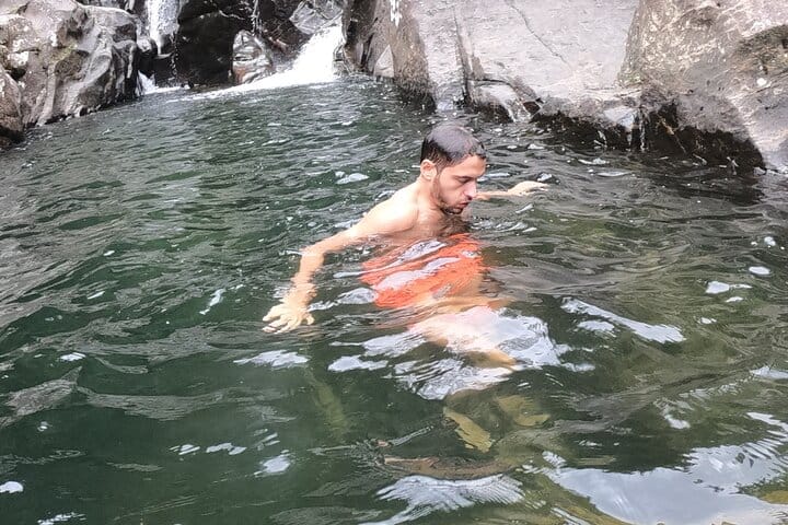 Knuckles Day hiking tours