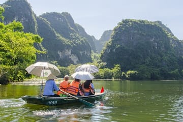Luxury Day Tour of Bai Dinh and Trang An from Hanoi