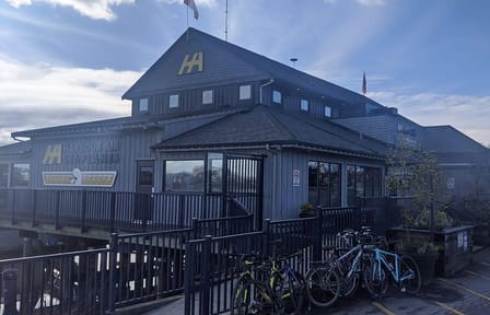 Vancouver City Tour With Capilano Suspension and Harbour Sea Plane Adventure