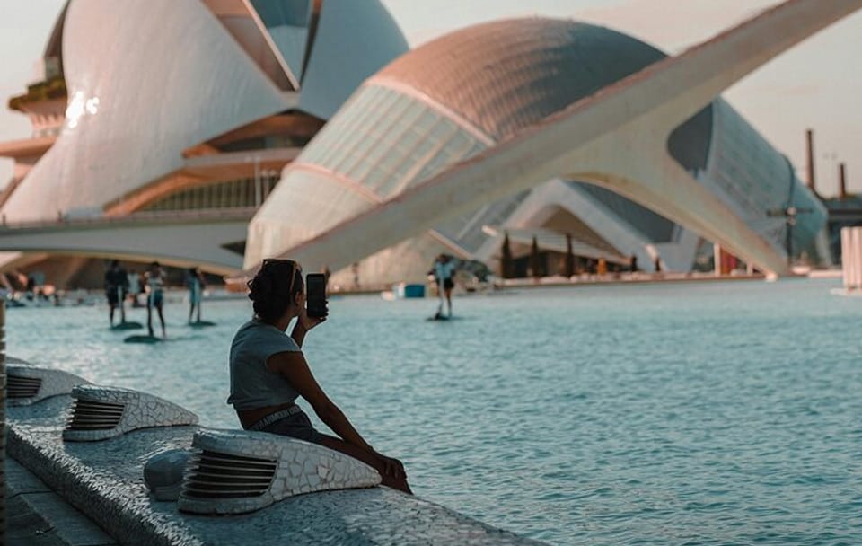 Photography Session at Valencia's City of Arts and Sciences