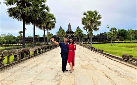 Private 2-Day Tour of Angkor Wat and Tonle Sap Lake