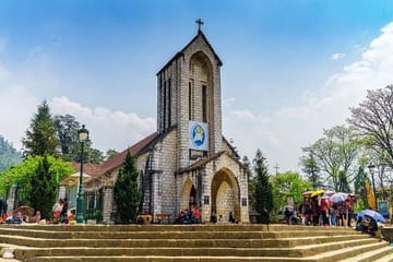 Sapa Private Car Tour – 1 Day Enjoy the Rice Terraced Fields