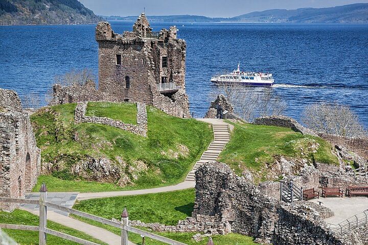 Urquhart Castle Loch Ness