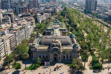 Private Walking Tour of Santiago with Local Lunch Experience