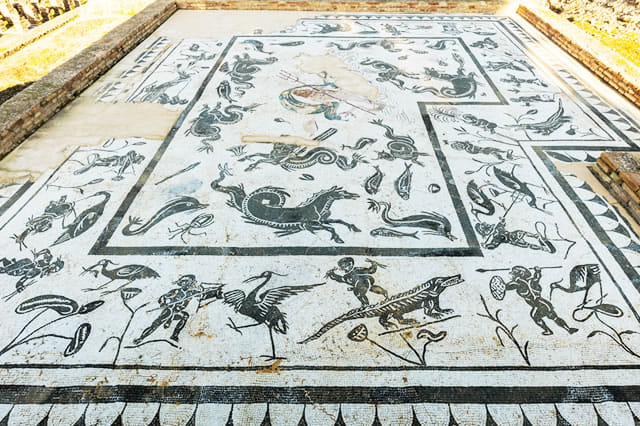 Guided Tour of the Ruins of Italica photo 6