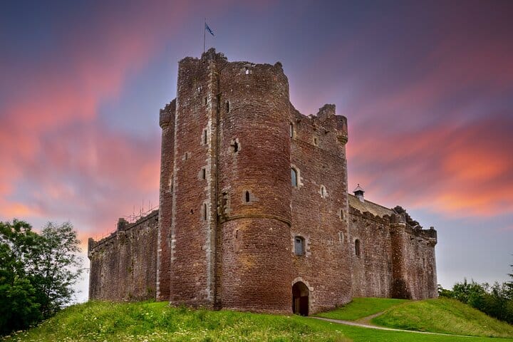 Private Outlander Full-Day Tour from Glasgow