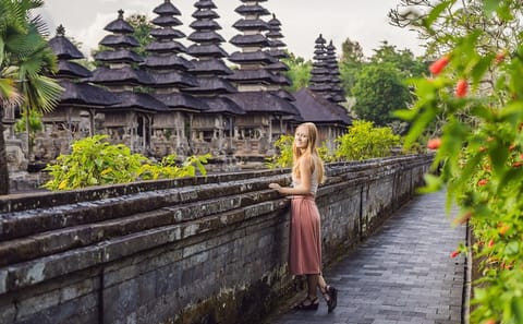 Private Cultural Tour of Tanah Lot Temple at Sunset