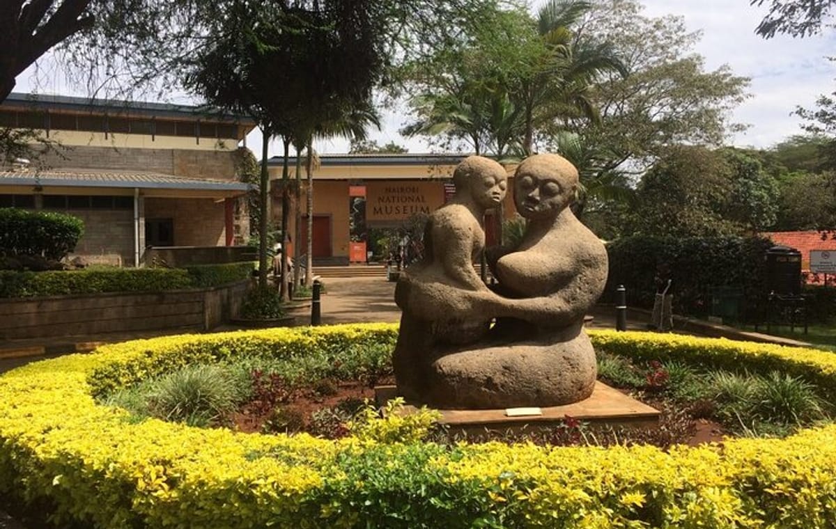 Nairobi National Museum and Snake Park Guided Day Tour