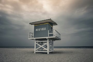 Private Day Trip from Paris to Deauville and Honfleur