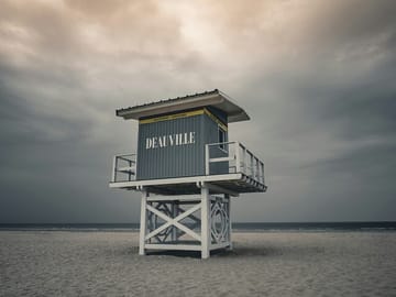 Private Day Trip from Paris to Deauville and Honfleur