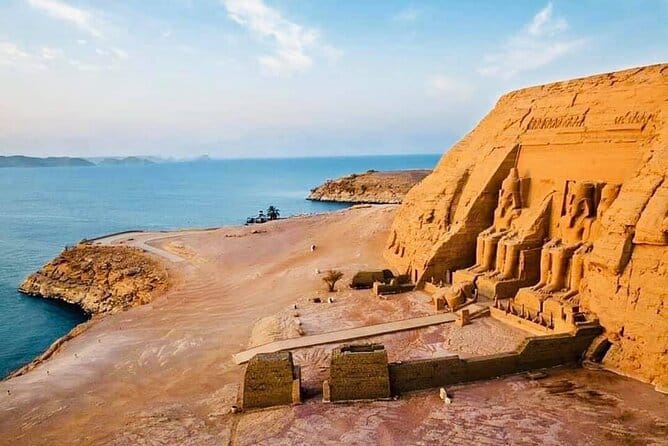 Aswan: Day Tour to Abu Simbel from Aswan by Private Car