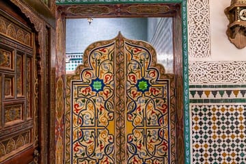 Birthday Celebration Tour with Lunch in Fez and Azrou