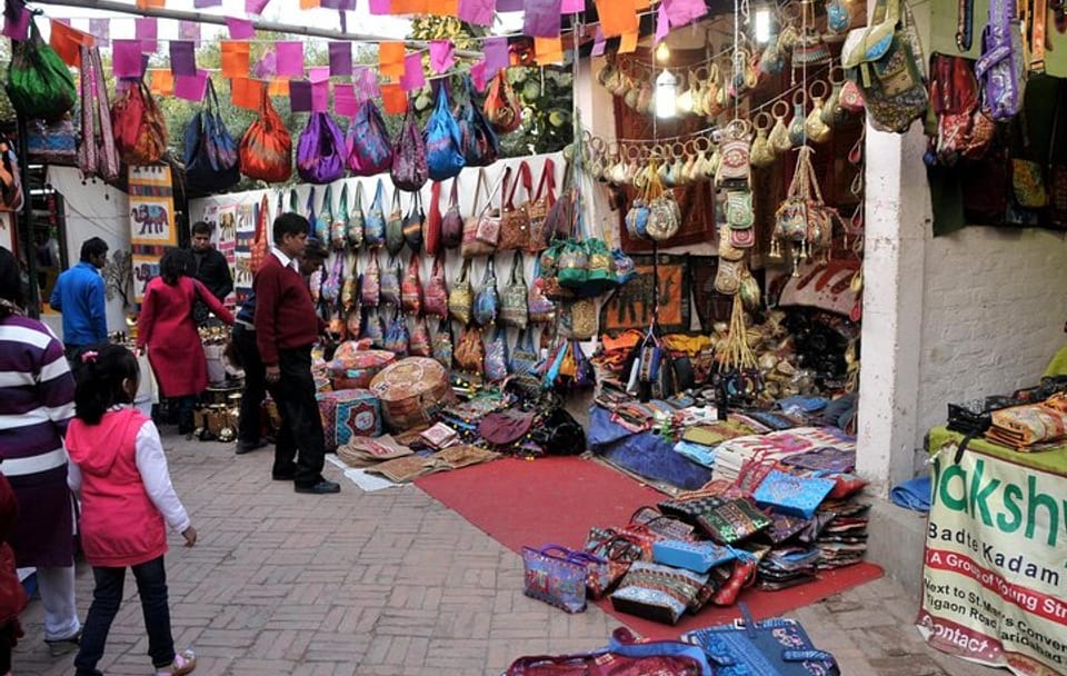 Private Street Shopping Tour in Chandni Chowk, New Delhi