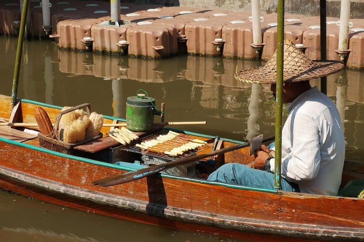 Thaka Floating Market: Thailand’s Most Authentic Experience 9