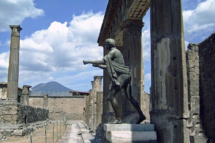 Pompeii Private Morning Tour from Positano entrance fees included