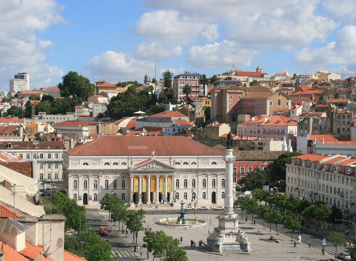 Lisbon Afternoon: Private Tour with Monuments and Fado Dinner