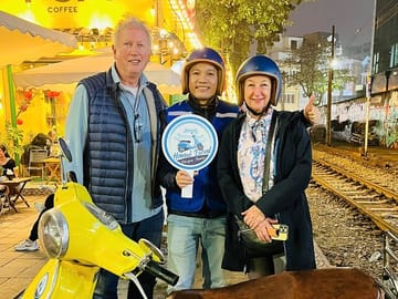 Hanoi Vespa Sunset Tour with Local Cuisine and Train Street