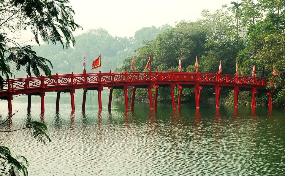 Hanoi and Halong Bay Cultural Tour: 5 Days, 4 Nights