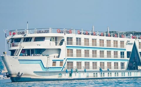 5-Day Nile Cruise with Hot Air Balloon and Abu Simbel Tour
