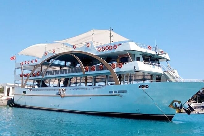 Mega Star Yacht Tour with Lunch, Foam Party & Transfer From Belek 7