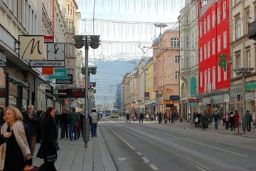 Cultural Walking Tour of Innsbruck's Historic Landmarks