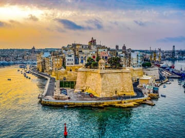 Afternoon Valletta Harbour Cruise and Free Time In Sliema (Including Guide and Transport)
