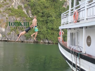 Lan Ha legend cruise