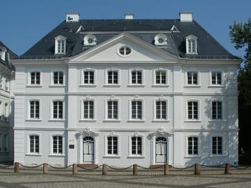 Saarbrücken city walk with professional guide