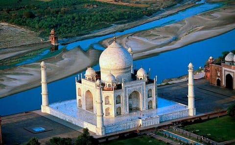 8-Day Golden Triangle Tour with Ranthambore and Pushkar from Delhi