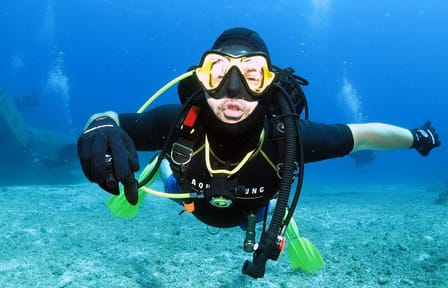 Scuba Diving Experience for Certified Divers in Athens