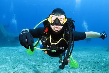 Scuba Diving Experience for Certified Divers in Athens