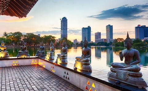 Romantic Six-Day Tour of Colombo, Galle, and Kandy