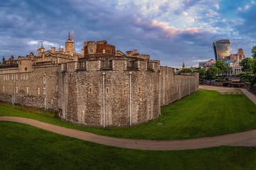 London and Hampton Court Palace Private Tour with Admission