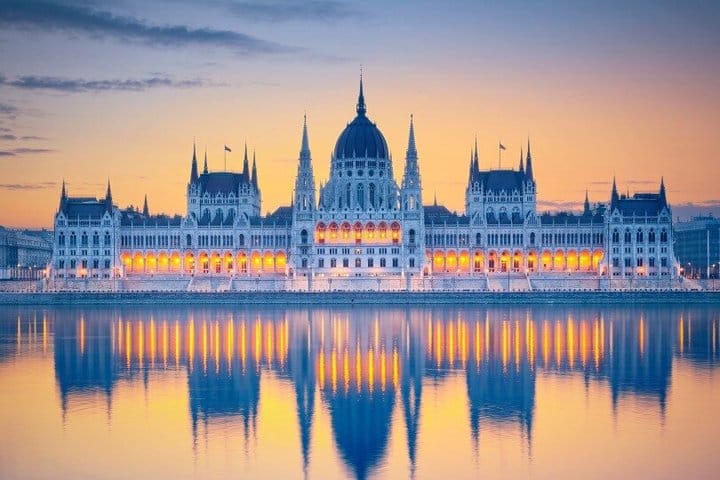 TOP Budapest : Private Guided Tour with your mobile 8