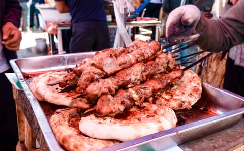 Kashgar tour: Old City exploration and local food tasting
