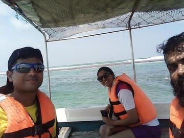 Glass Bottom Boat and Snorkeling Tour in Hikkaduwa