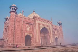 All Inclusive same day tour of Taj Mahal & Fatehpur Sikri from Delhi by Car