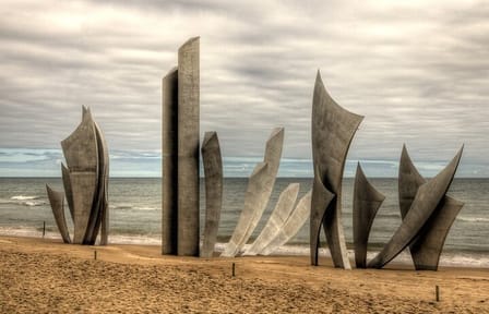D-Day Historical Tour from Paris to Normandy's Key Sites