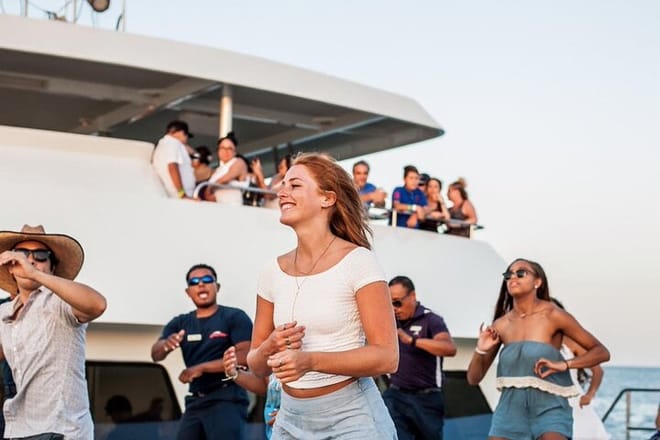 Sunset Dinner Cruise in Los Cabos 8