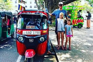 Exclusive : City Tour in Kandy By Tuk-Tuk
