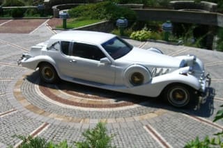 Private Retro Stylish Tour of Sliven with Tiffany Classic
