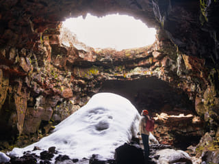 Black & Blue - Lava Tunnel + Silfra Snorkeling, photo 8